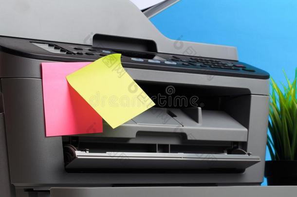 打印机,复印机,扫描器向颜色背景.办公室表-image形象