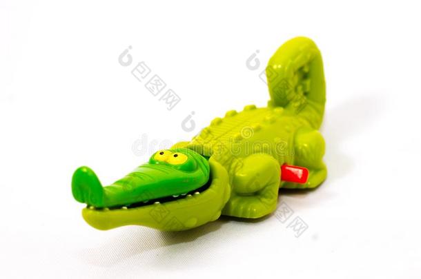 残忍的年幼的鳄鱼玩具相貌现实的
