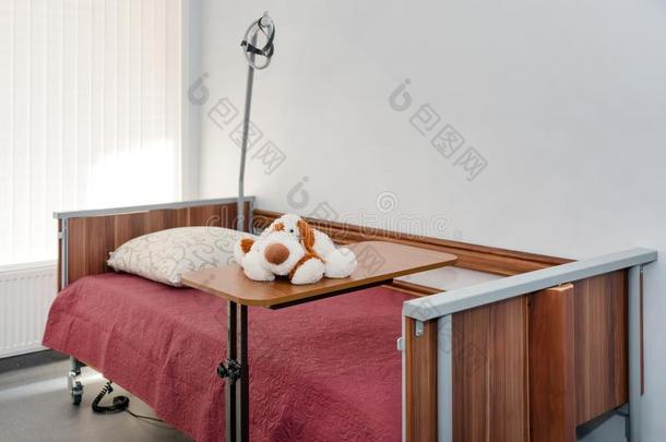 干净的空的医院房间准备好的为患者.空的bedrooms卧室采用hospital医院