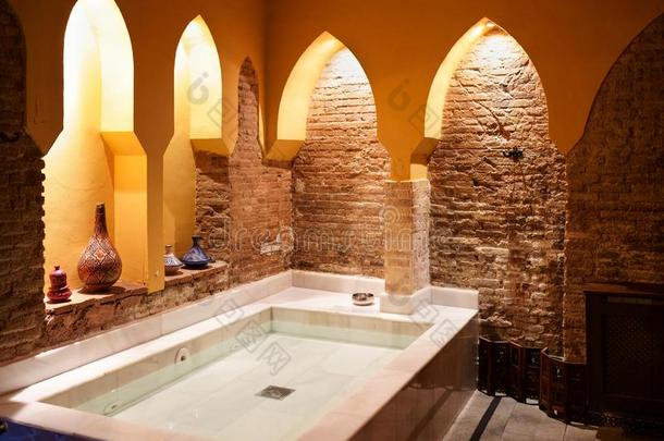 阿拉伯的公共澡堂澡堂采用格兰纳达薄呢,安大路西亚,Spa采用.