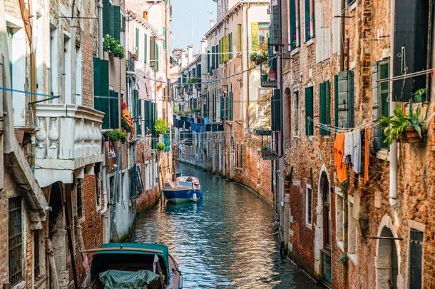 传统的运河大街采用威尼斯,意大利