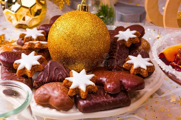 一圣诞节杏仁蛋白软糖果子甜面包和姜饼