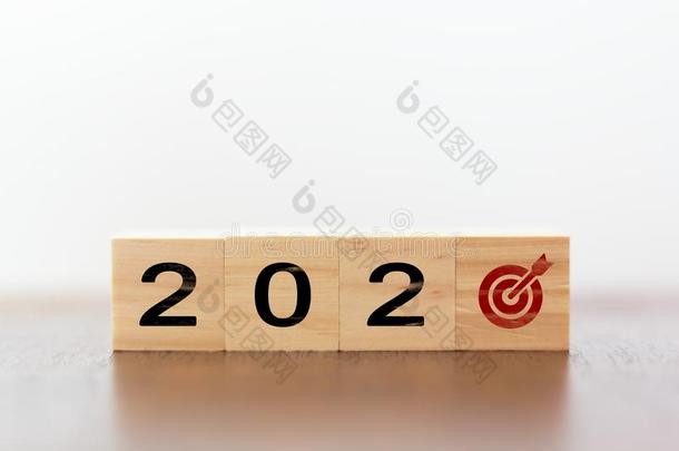 <strong>2020</strong>新的年和对象和矢