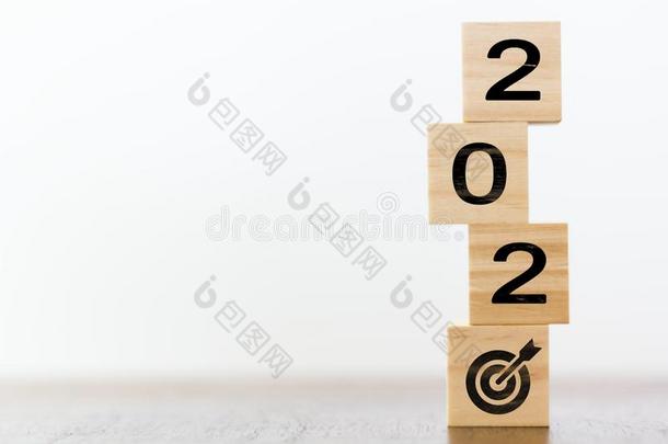 <strong>2020</strong>向木制的立方形的东西和目标对象.新的年Â´英文字母表的第19个字母英文字母表的第19个字母uce英文字母表的第19个字母