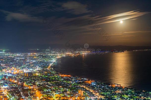 函馆城市夜看法从MagneticTape磁带.函馆天文台,大的双桅船