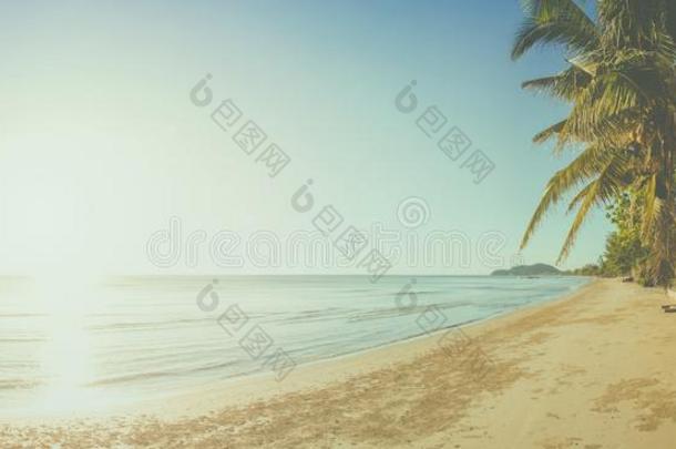 全景画影像美丽的海景画看法关于沙海滩和海声音资<strong>源文件</strong>。