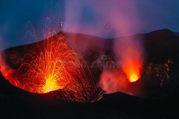 火山边缘之恋积极的火山