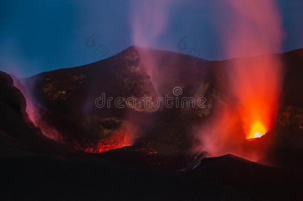 火山边缘<strong>之恋</strong>积极的火山