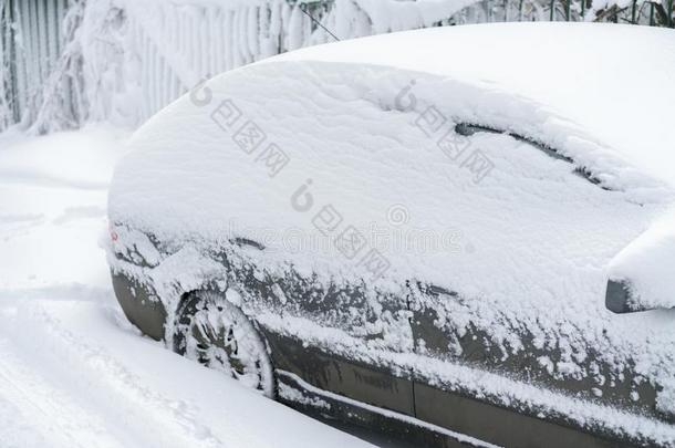 雪-<strong>大</strong>量的机器.汽车在下面指已提到的人雪.签关于雪和<strong>大</strong>的<strong>英文</strong>字母表的第19个字母