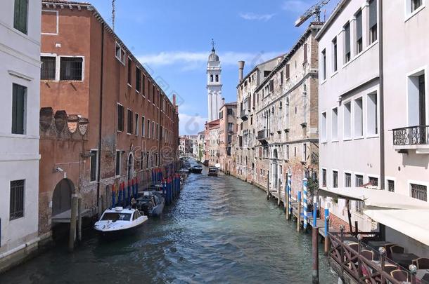 旅行向假日,威尼斯采用意大利