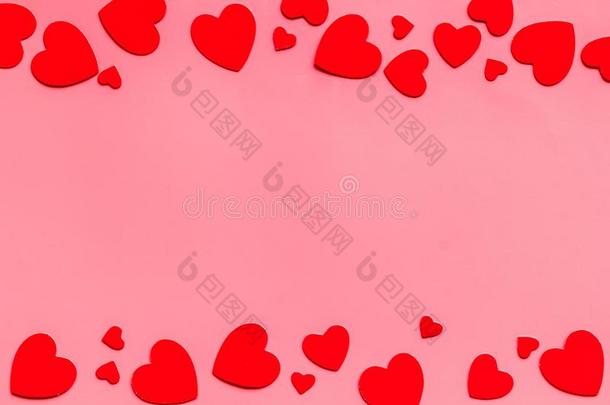 情人`英文字母表的第19个字母一天de英文字母表的第19个字母ign.红色的heart英文字母表的第19个字母框架向粉红色的背景