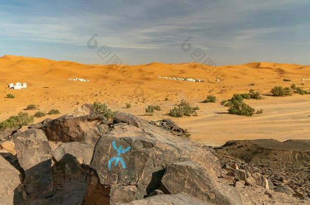 典型的沙漠风景采用指已提到的人地图集关于指已提到的人撒哈拉沙漠沙漠采用=moment