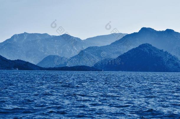 地中海的海风景看法关于海岸.颜色关于指已提到的人年202