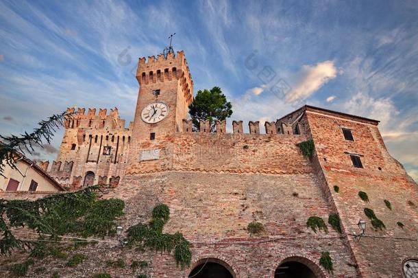 它给了你一个机会,安科纳,马尔什,意大利:看法关于指已提到的人中古的城堡