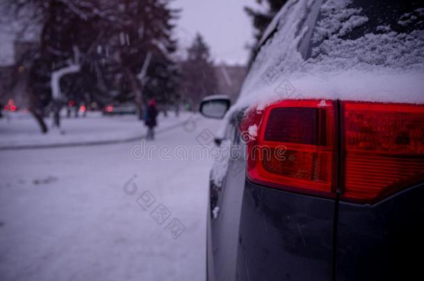 指已提到的人汽车后的一<strong>雪</strong>暴风<strong>雨</strong>.Snow暴风<strong>雨</strong>采用指已提到的人城市