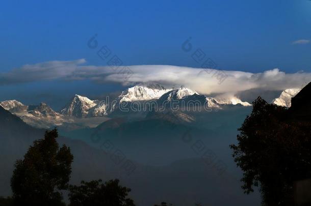 坎昌荣哈在的时候<strong>金色</strong>的小时,雪,山峰,风景,自然,