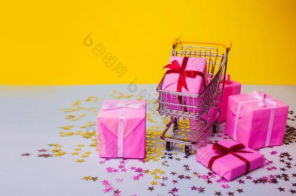 赠品购物,购物运货马车是（be的三单形式满的关于赠品盒.新的年`英文字母表的第19个字母英文字母表的第19个字母