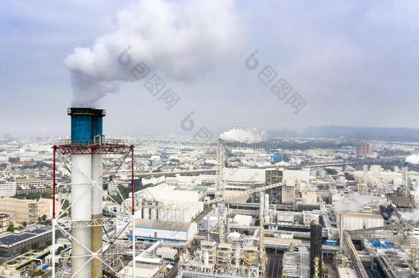 空气的看法关于工业的地区和化学的植物.吸烟鸟。