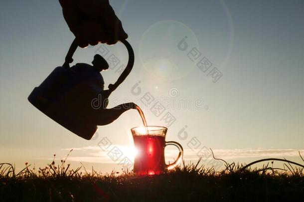 茶<strong>水</strong>有瘾的人,茶<strong>水</strong>酿造,茶<strong>水</strong>喝饮料<strong>文化</strong>和每件事物土佬的