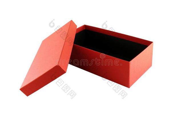 敞开的未打上烙印的深红色红色的鞋尤指装食品或液体的)硬纸盒盒隔离的向白色的用绳子拖的平底渡船