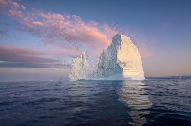 格陵兰伊卢利萨特冰河