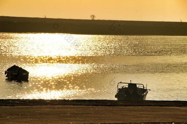 全景的看法关于指已提到的人杜罗河河在日落