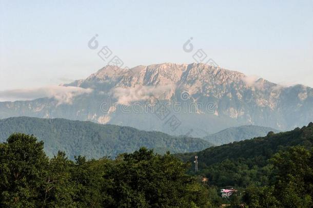 极好的看关于指已提到的人山范围采用夏morn采用g