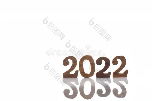 木制的2022隔离向白色的背景