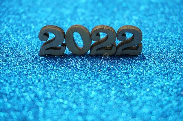 幸福的新的年2022和空间复制品向蓝色闪烁背景