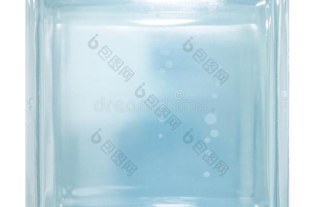 隔离的彩色粉笔蓝色光透明的正方形镜子立方形玻璃