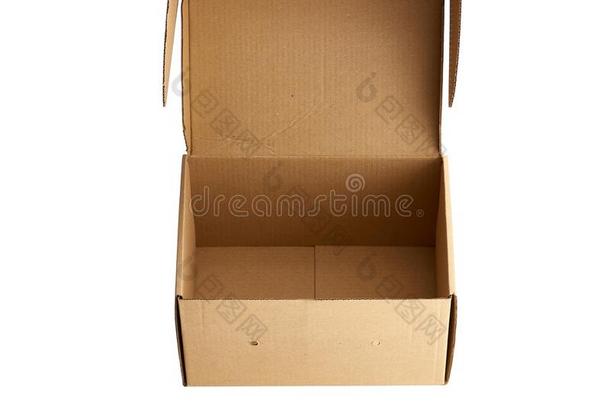 敞开的棕色的矩形的卡纸板盒为运送商品