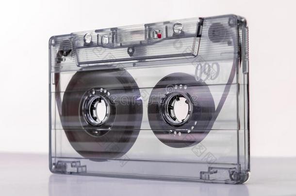 酿酒的老的<strong>音乐盒</strong>式录音带和影片,和干净的标签隔离的