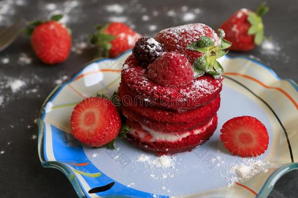 <strong>草莓蛋糕</strong>,满的和乳霜