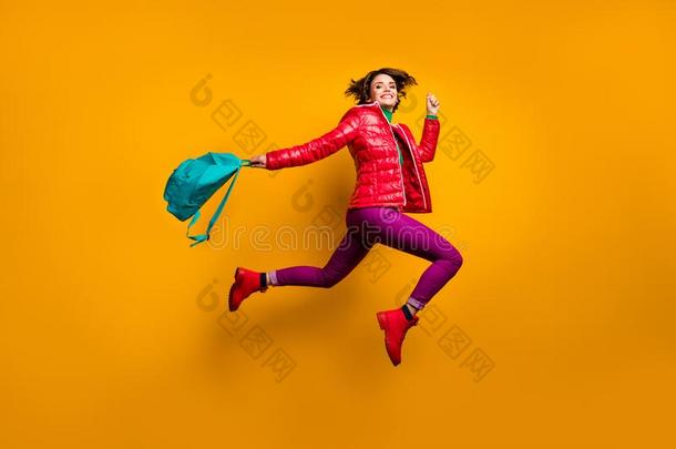 满的身体侧面面照片<strong>欢乐</strong>的女孩跳跑高的学校