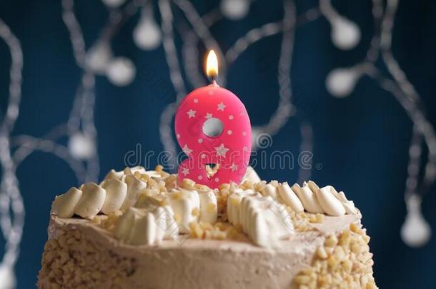 <strong>生日蛋糕</strong>和9<strong>数字</strong>粉红色的蜡烛向蓝色巴克格雷德