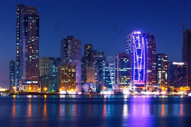 SHARJAH沙迦阿拉伯联合<strong>酋长国</strong>中的<strong>酋长国</strong>地平线在夜,UnitedArabEmirates阿拉伯联合<strong>酋长国</strong>