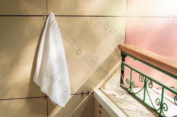 白色的毛巾布毛巾绞死向指已提到的人墙,毛巾烘干向指已提到的人BALCO