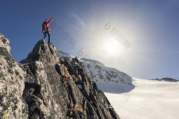 登山家在指已提到的人顶点关于一mount一in