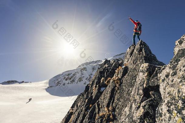 登山家在指已提到的人顶点关于一mount一in