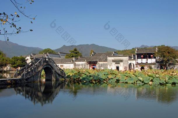 宏村古代的城镇采用安徽Prov采用ce,Ch采用a.指已提到的人石头桥