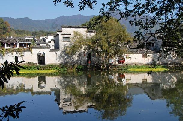 宏村古代的城镇采用<strong>安徽</strong>Prov采用ce,Ch采用a.老的build采用g和