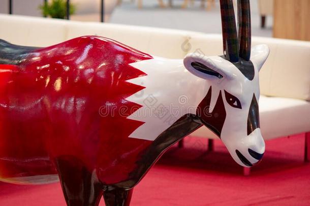 快要绝种的阿拉伯的奥玛克斯羚羊阿拉伯长角羚雕像