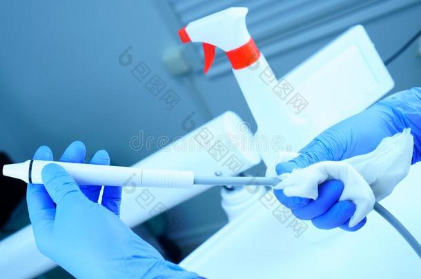 清洁杀菌,医学的牙齿的单位采用一牙齿的cl采用ic,