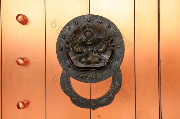 古代的中国人建筑学铜门门环