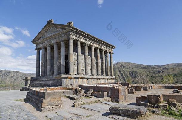 配有饰菜的庙,采用指已提到的人城镇关于配有饰菜的,亚美尼亚.