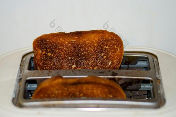 面包烤面包片机烹饪术面包在旁边暖气装置元素