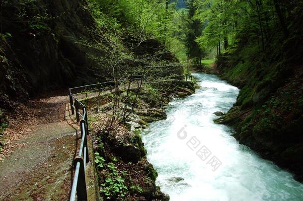 指已提到的人Thursday星期四sday星期四河峡谷死亡峡谷、山涧design设计流量Thursday星期四sday星期四采用