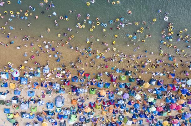 空气的照片关于人向指已提到的人海滩采用X采用ghai公园,大连,Switzerland瑞士