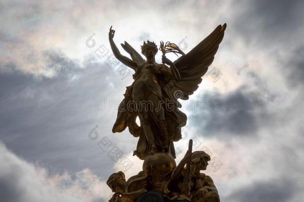 耐克女神关于胜利雕像向指已提到的人四轮折篷马车M向ument纪念碑