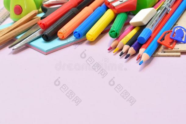 学校文具物料项目向表.家educati向.九月1.